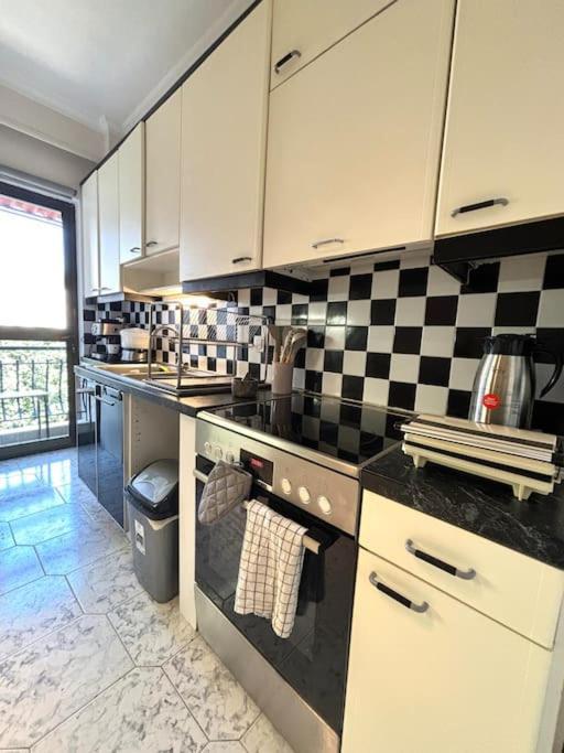 Comfort And Sunny Apartment, Marousi Oaka Stadium Neratziotissa * Athen