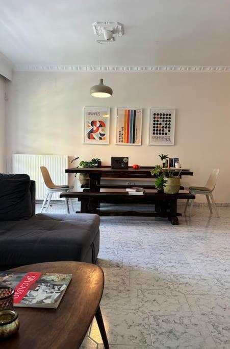 Comfort And Sunny Apartment, Marousi Oaka Stadium Neratziotissa *