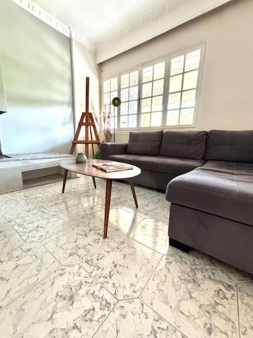 Apartment Comfort And Sunny Apartment, Marousi Oaka Stadium Neratziotissa *